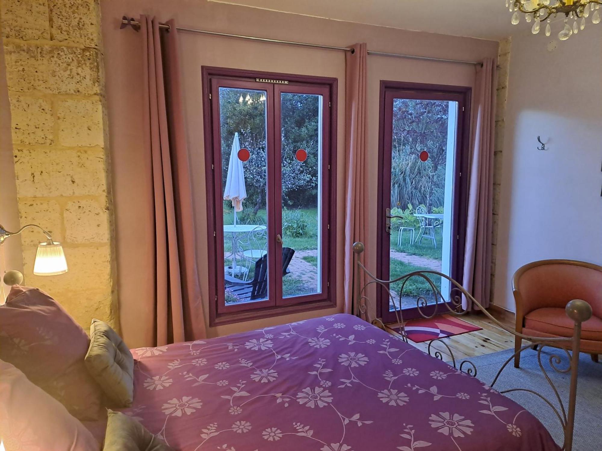 La Cadournaise Bed and Breakfast Saint-Seurin-de-Cadourne Buitenkant foto