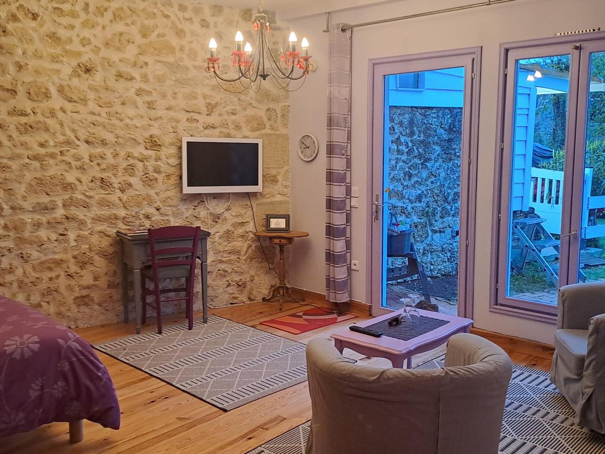 La Cadournaise Bed and Breakfast Saint-Seurin-de-Cadourne Buitenkant foto