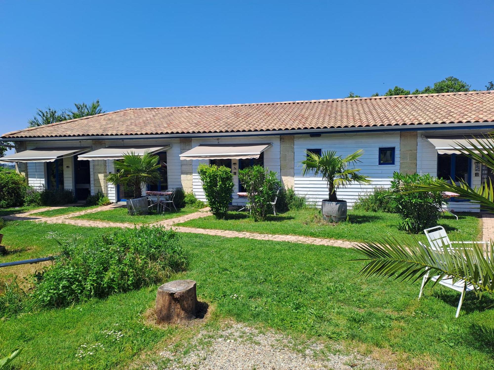 La Cadournaise Bed and Breakfast Saint-Seurin-de-Cadourne Buitenkant foto