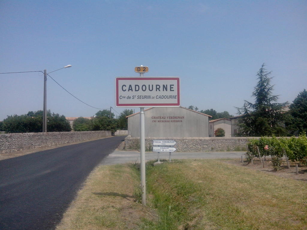 La Cadournaise Bed and Breakfast Saint-Seurin-de-Cadourne Kamer foto