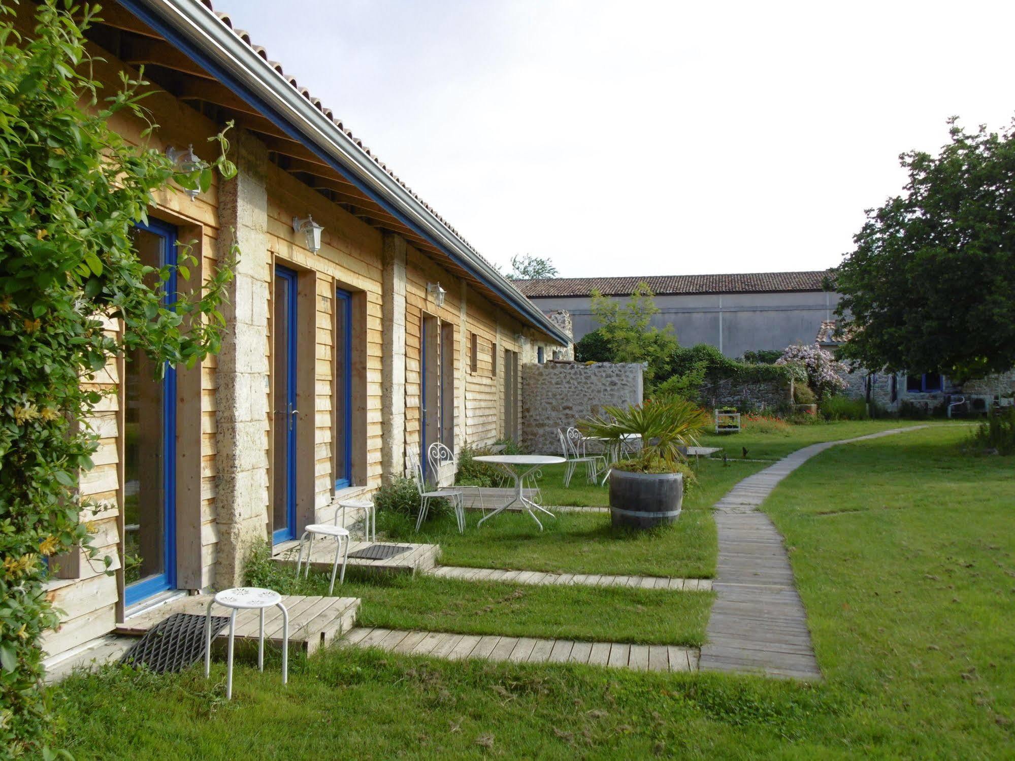 La Cadournaise Bed and Breakfast Saint-Seurin-de-Cadourne Buitenkant foto